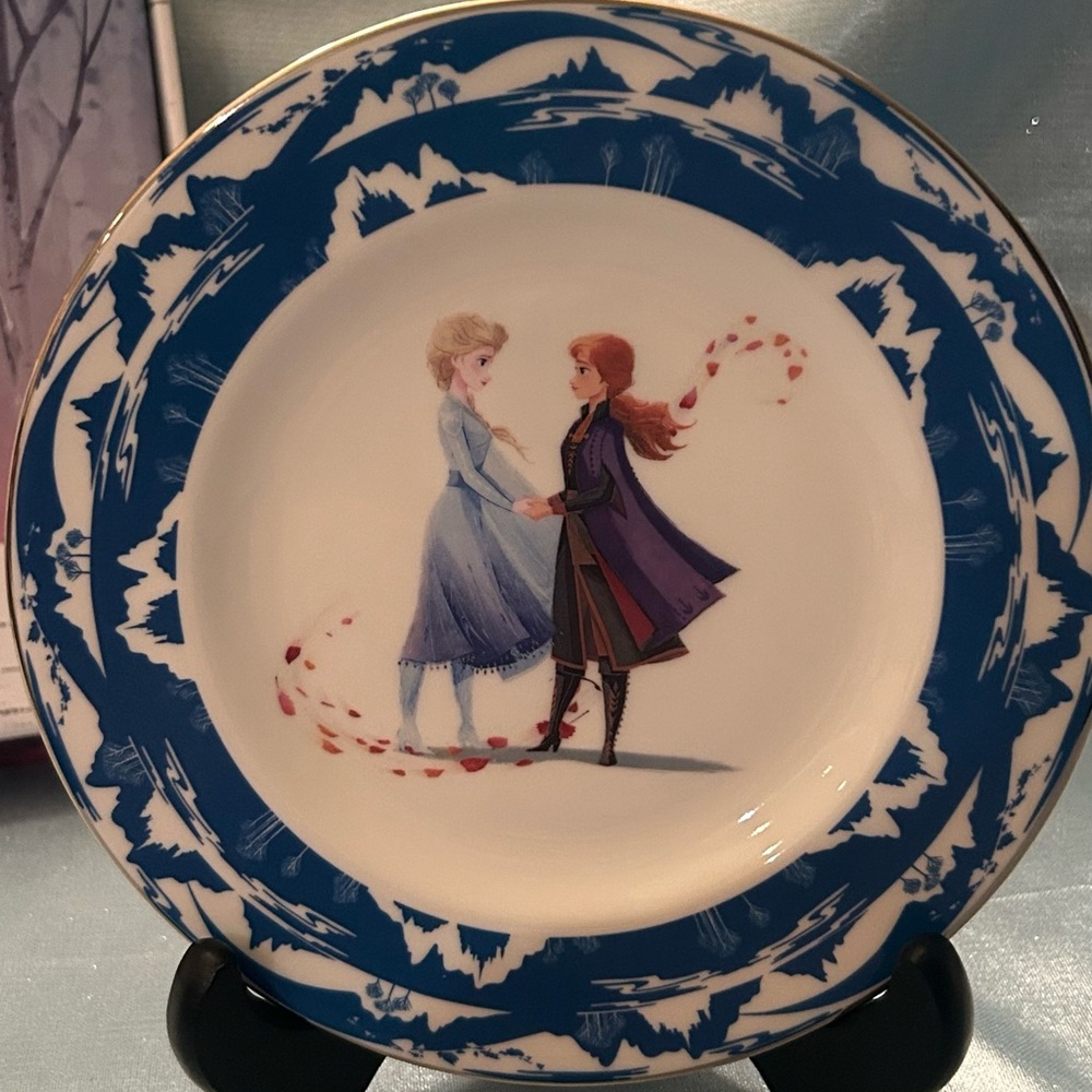 Disney Frozen Anna and Elsa Sisters Dessert Plate - Picture 2 of 3